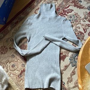 Gray turtle neck shirt